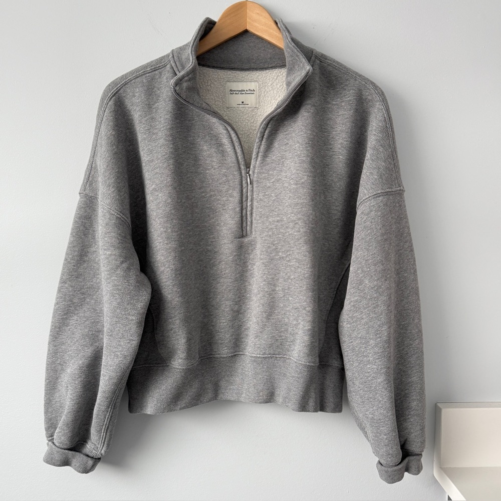 Abercrombie & Fitch Essential Grey Sunday Half-Zip | Women’s Med
